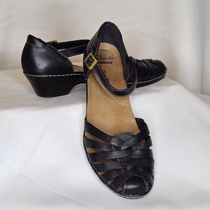 Clarks collection black low wedge sandals with ankle strap size 8 1/2